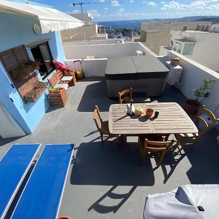 Huge House. Rooms. Rooftop Garden. Relaxation *