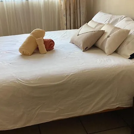 Huge House. Rooms. Rooftop Garden. Relaxation Mellieħa